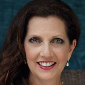 Meet your Posher, Angela jo